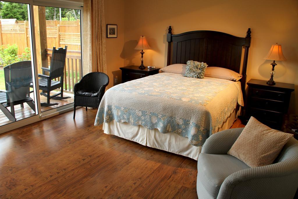 Ocean Mist Guesthouse Ucluelet Zimmer foto