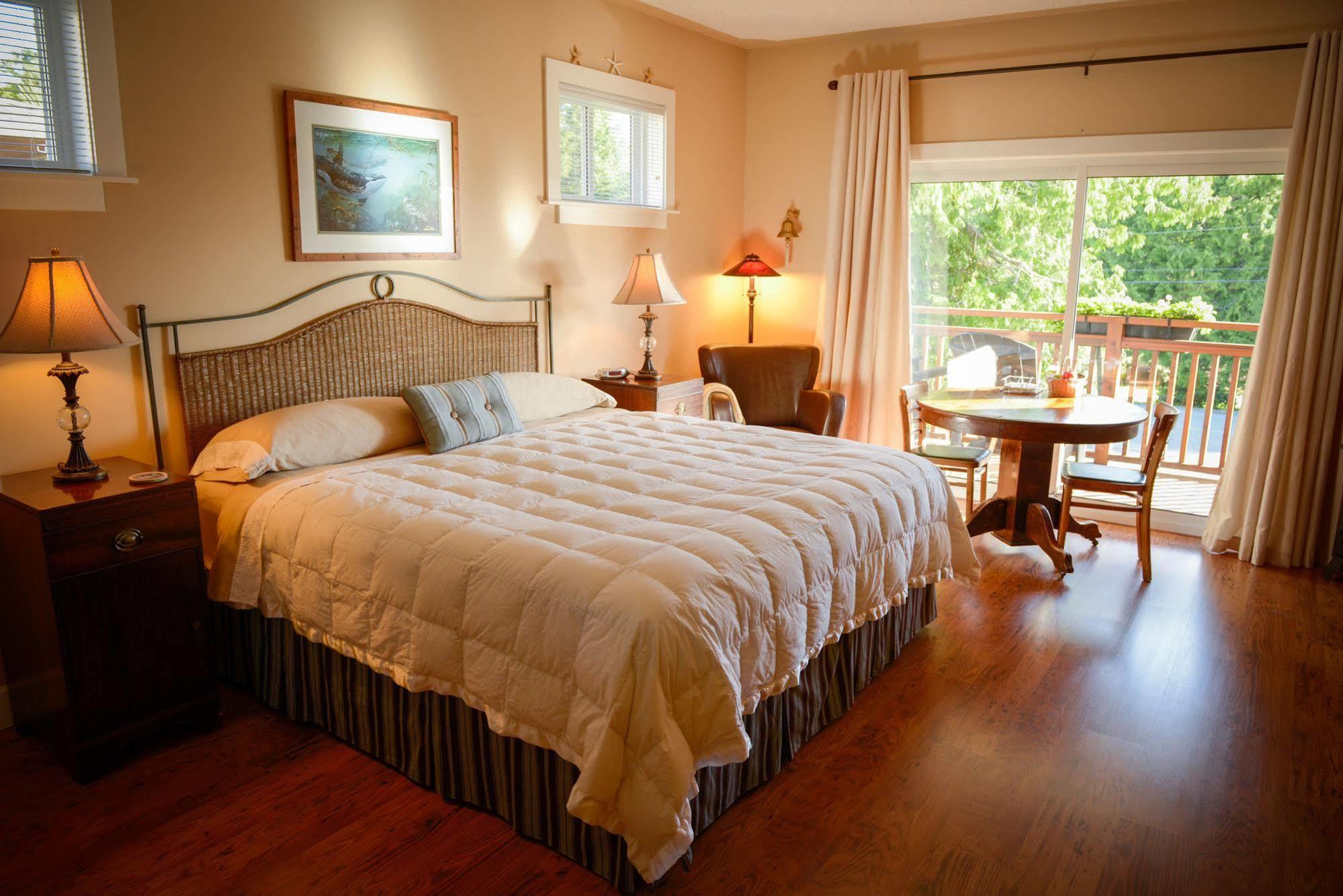 Ocean Mist Guesthouse Ucluelet Exterior foto